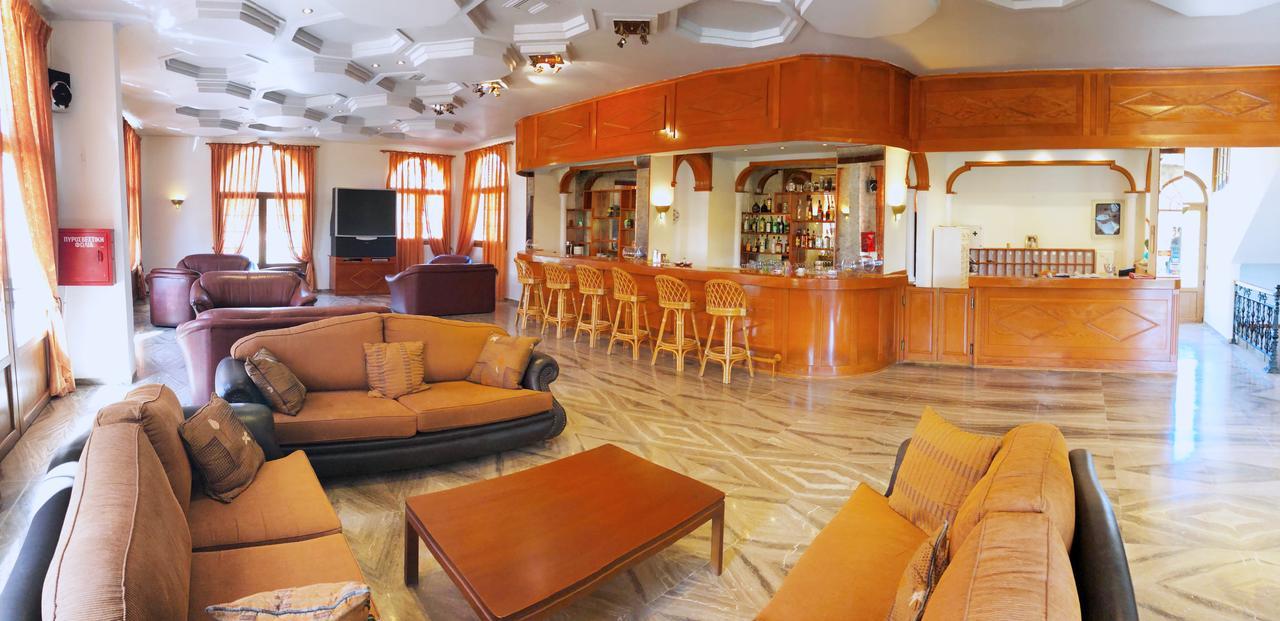 Regina Hotel Vasilatika  Bagian luar foto